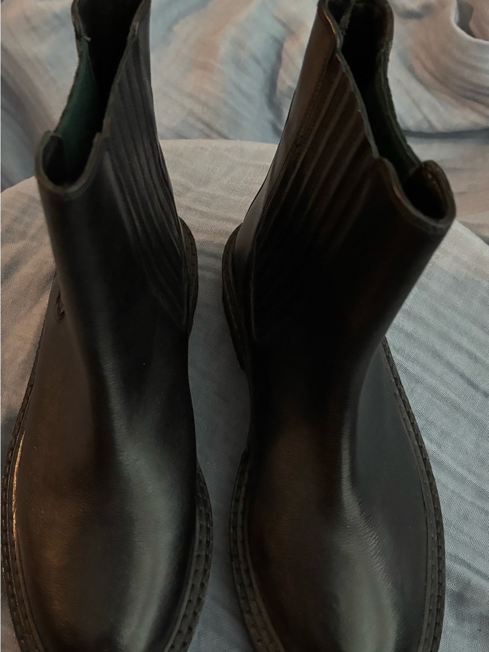 Boden Women’s Black Chelsea Boots - Classic Pull-On Ankle Boot Size 37